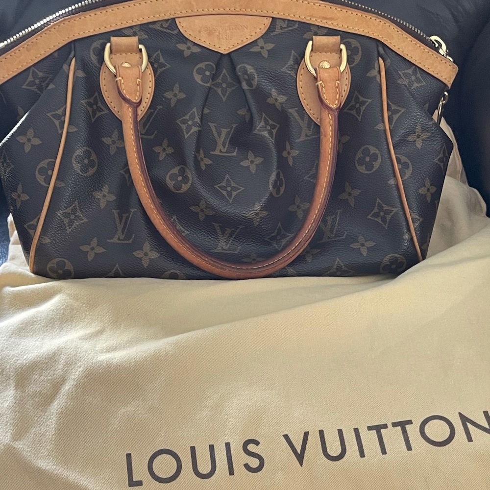 Louis Vuitton tivolli pm